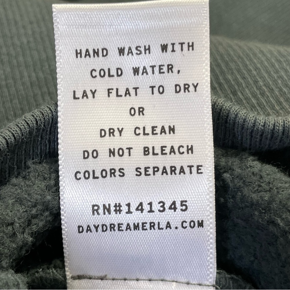 Daydreamer Retro Streetwear Guitar Cropped Sweatshirt Size 2X NWT - Picture 11 of 13